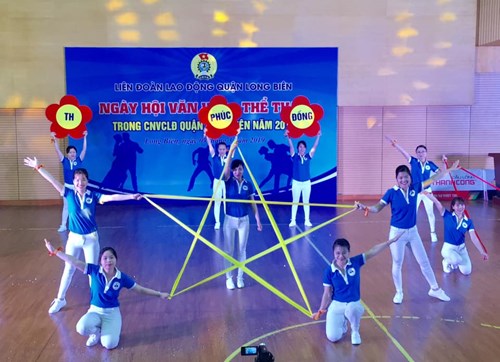 Trường Tiểu học Phúc Đồng với bài thi dân vũ 